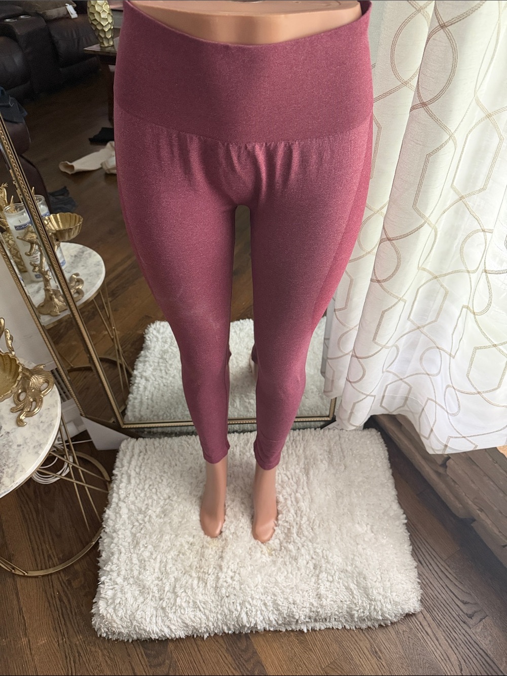 NVGTN Women's Shimmery Mauve Leggings